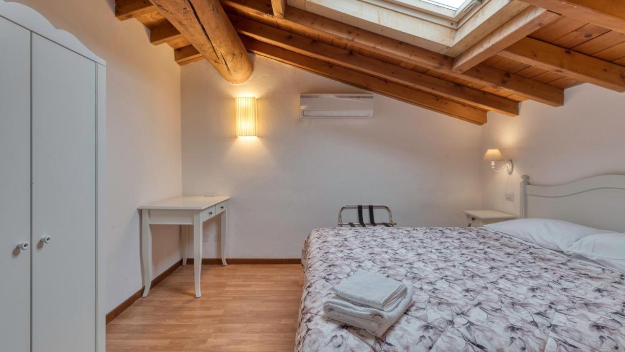 Bed and Breakfast Cascina Volta Брешия Экстерьер фото