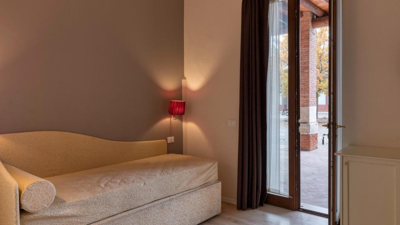 Bed and Breakfast Cascina Volta Брешия Экстерьер фото