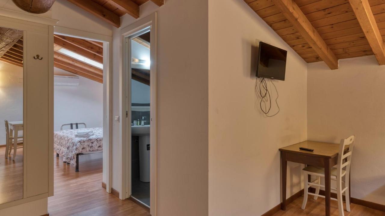 Bed and Breakfast Cascina Volta Брешия Экстерьер фото