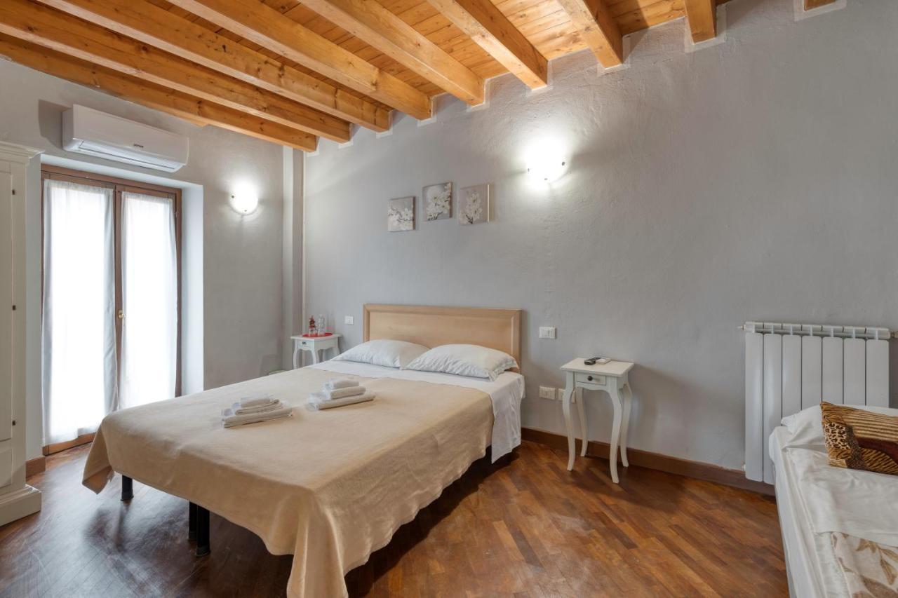 Bed and Breakfast Cascina Volta Брешия Экстерьер фото